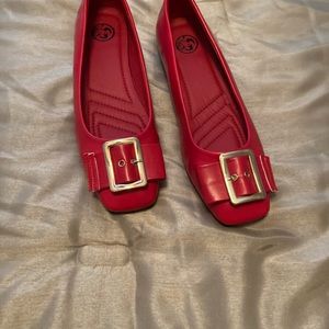 Red flat with buckle